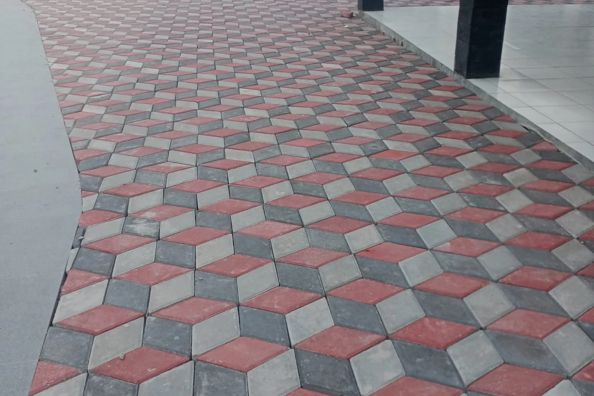 Carport & Halaman Rumah Pola 3 Dimensi - Condongcatur, Depok, Sleman Jogja